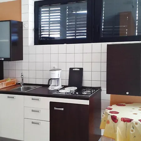 In With Parking Space Apartment *